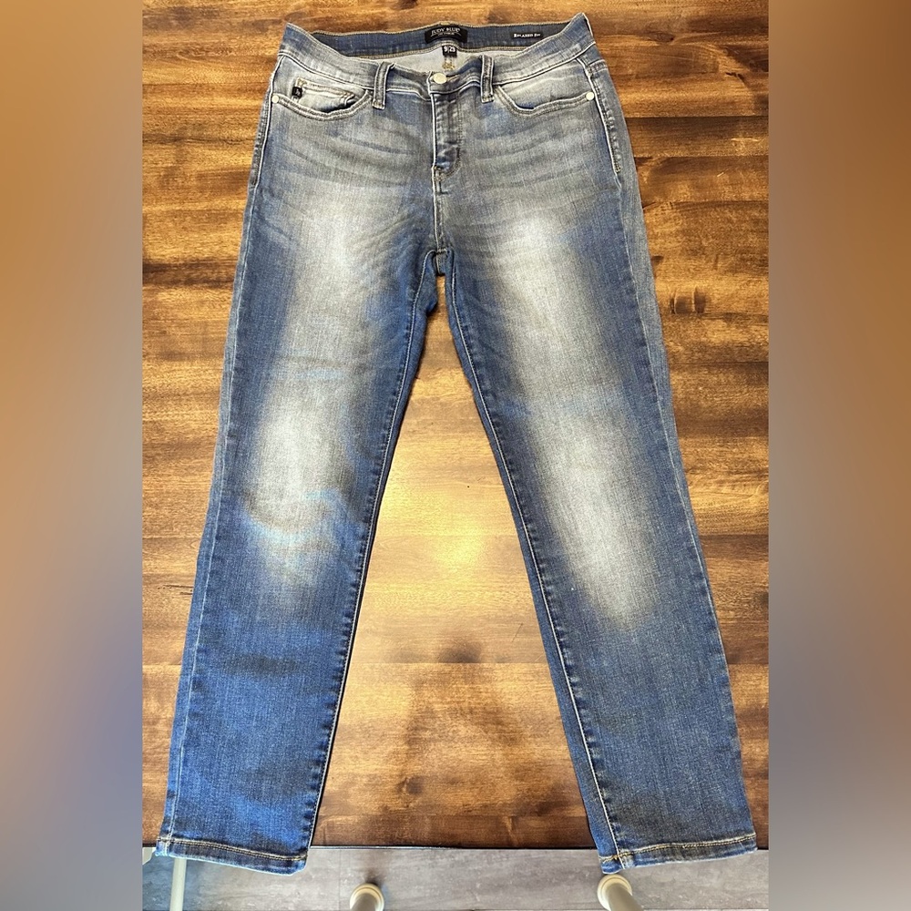 Judy Blue Relaxed Fit Light Wash Jeans size 9/29